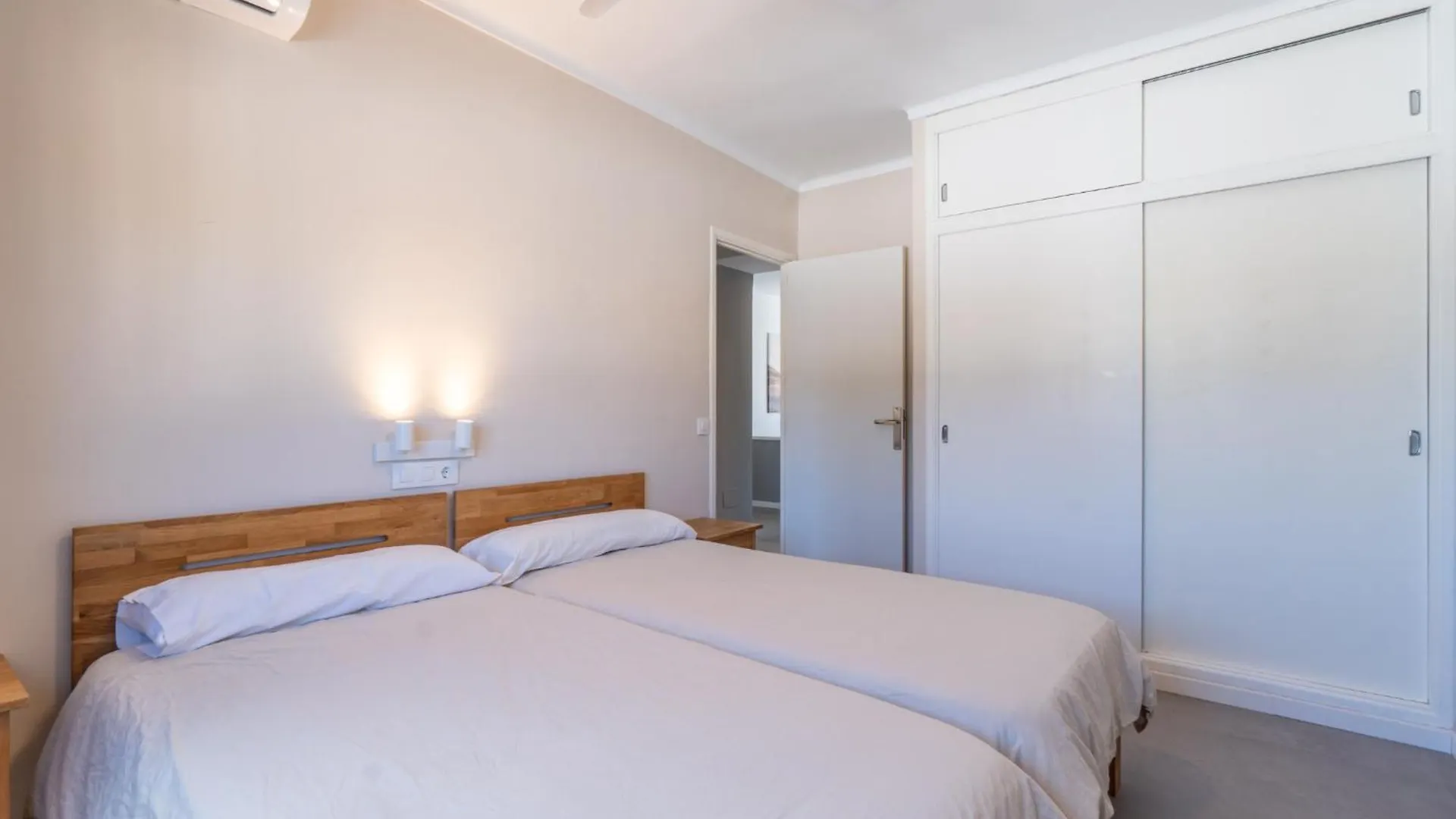 아파트 Apartamento Ponent 4 칼라 라트자다